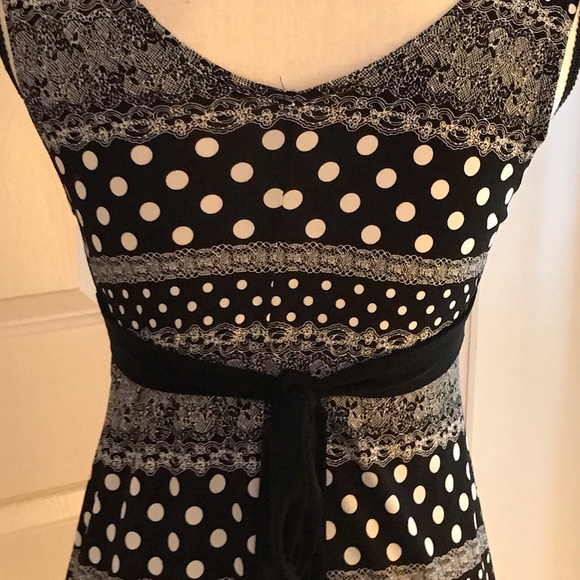 Sweet storm black & white summer dress. Size M. - Picture 5 of 7